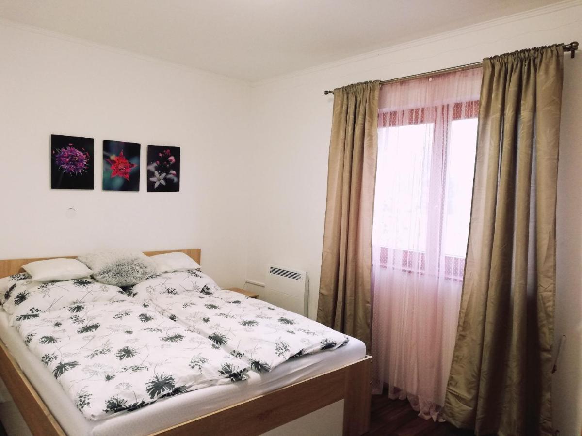 Napvirag Vendeghaz Villa Kestel Dış mekan fotoğraf