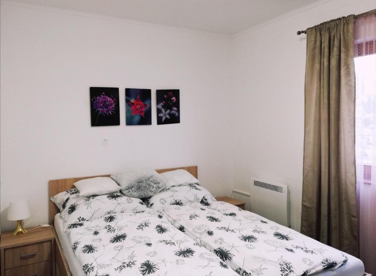 Napvirag Vendeghaz Villa Kestel Dış mekan fotoğraf